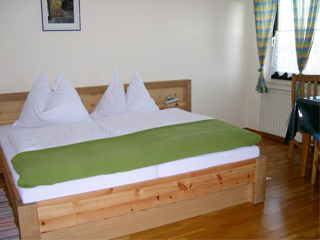 Gästezimmer mit Zirbenbetten